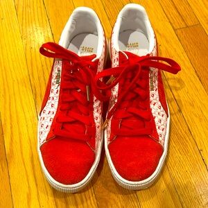 Hello Kitty x PUMA red sneakers milk pattern W9.5